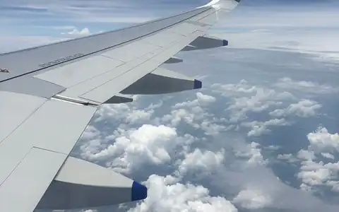 Anschlussflug: birləşdirici uçuş