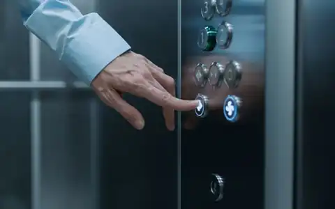 Aufzug: lift