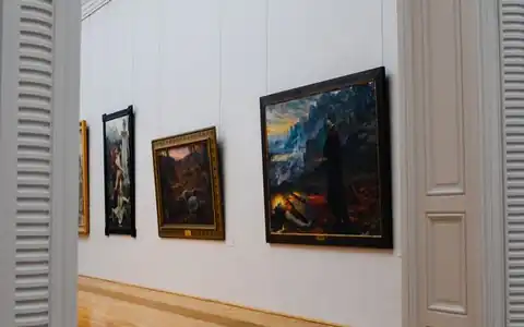 Ausstellung: sərgi