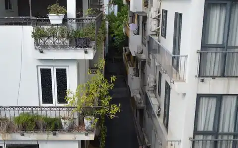 Balkon: eyvan