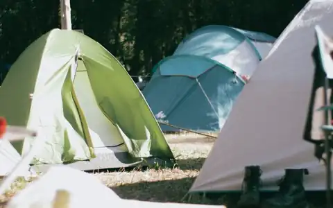 Campingplatz: kempinq yeri