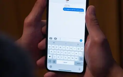 chatten: çatlaşmaq