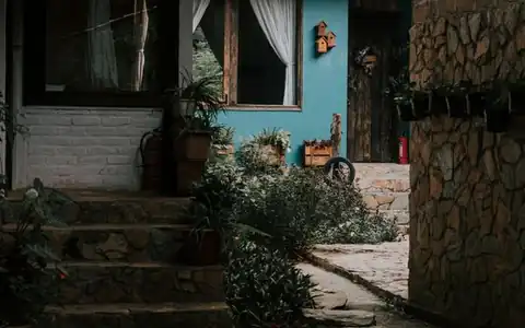 Erdgeschoss: birinci mərtəbə