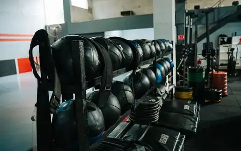 Fitnessstudio: idman zalı