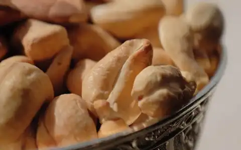 Haselnuss: fındıq