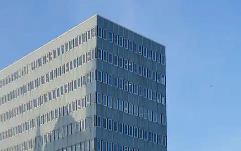 Hochhaus: göydələn