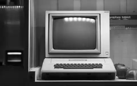 Laptop: noutbuk