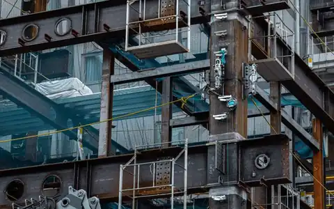 Neubau: yeni tikili