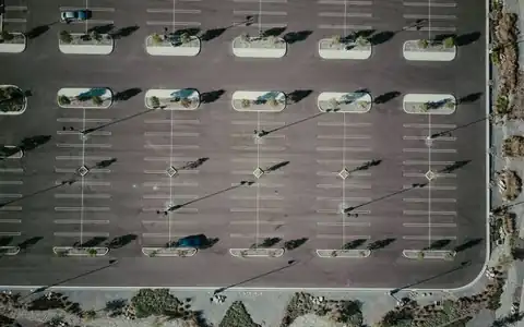 parken: maşını park etmək