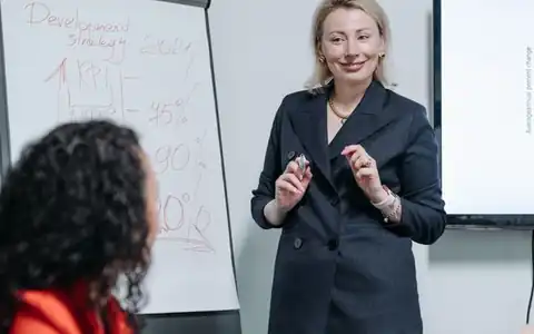 Präsentation: təqdimat