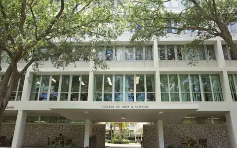 Schule: məktəb