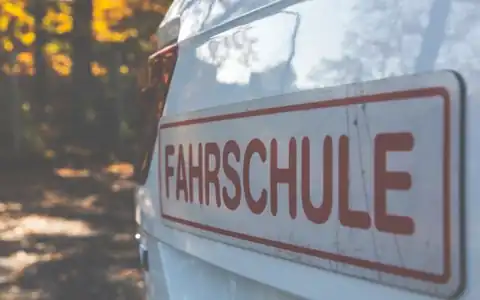 umschreiben: dəyişdirmək