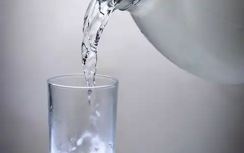 Wasserhahn: su kranı